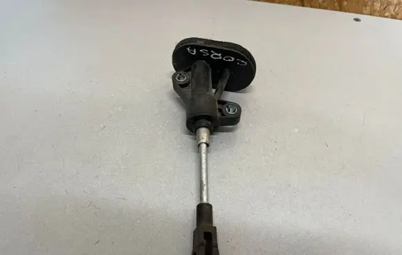 Opel Corsa E Clutch slave cylinder 55190994