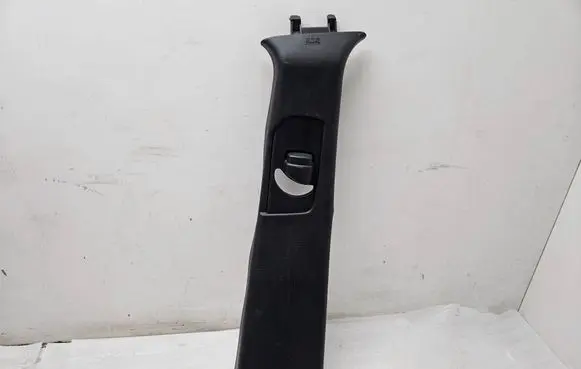 Jeep Grand Cherokee (B) pillar trim (top) 05142017 5VP04DX9AC 101976040BLR