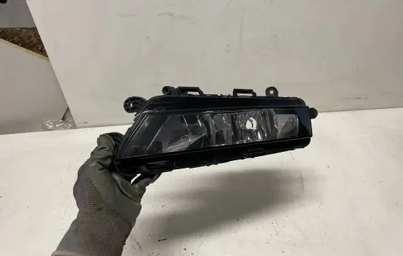 Skoda Octavia Mk3 (5E) Front fog light 5E0941700F 5E0941700