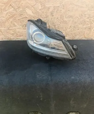 Mercedes-Benz C W204 Headlight/headlamp A2048204639 A1729015400