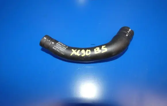 Volvo XC90 Engine coolant pipe/hose 32138767