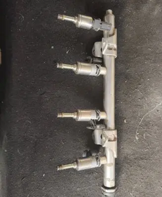 Seat Leon IV Fuel main line pipe 04e133320d
