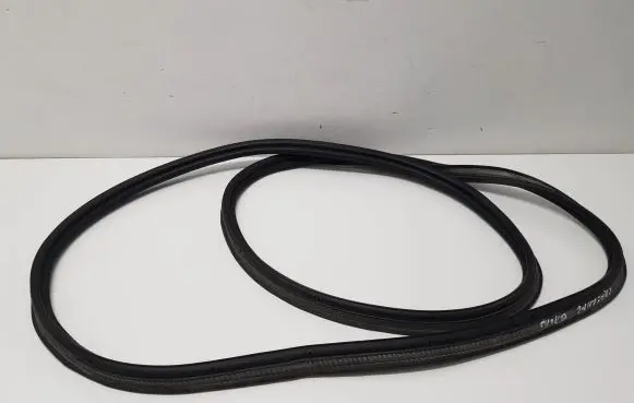Opel Crossland X Trunk rubber seal (body) 