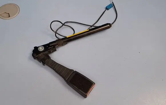Opel Astra H Front seatbelt buckle 13127269 13130026