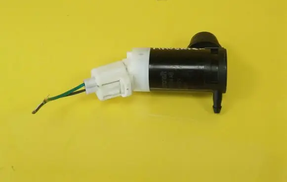 Ford Maverick Windscreen/windshield washer pump F7C617664AB