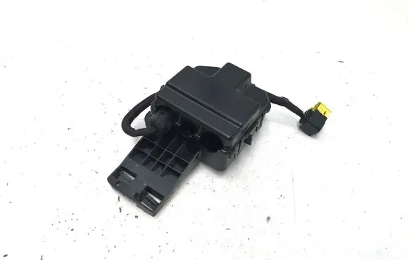 Mercedes-Benz GLA H247 Current control relay A1775405931