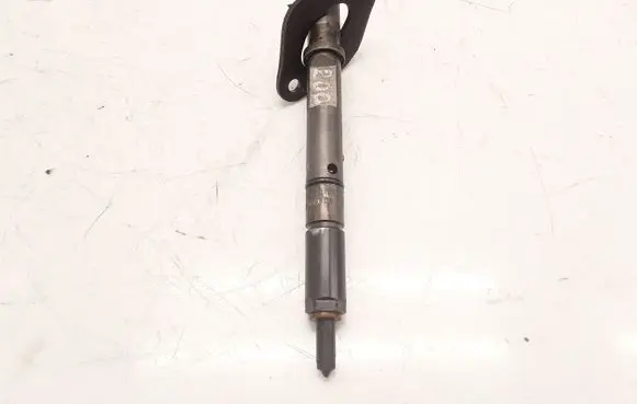 Audi A6 S6 C5 4B Fuel injector 059130201D 0432133805