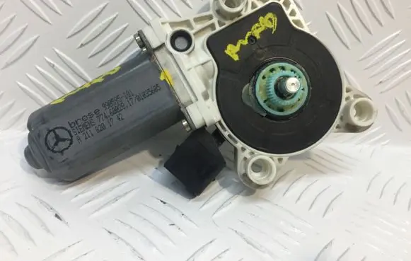 Mercedes-Benz C W203 Front door window regulator motor A2118201742
