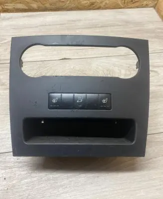 Mercedes-Benz A W169 Seat heating switch 1698209110 33461002 00040849817001