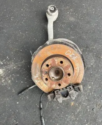 BMW 1 F20 F21 Front wheel hub spindle knuckle 6792285