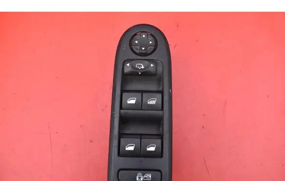 Peugeot 508 RXH Electric window control switch 98026370ZD