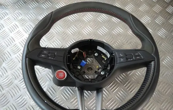 Alfa Romeo Giulia Steering wheel QUADRIFOGLIO