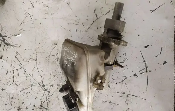Peugeot Partner Master brake cylinder 311939