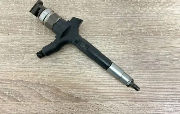 Opel Signum Fuel injector 09G01137 97353080 5521539