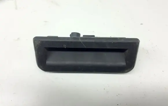 Audi Q2 - Tailgate/trunk/boot exterior handle 6V0827566