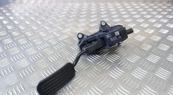 Toyota Yaris XP210 Accelerator throttle pedal 78110K0020