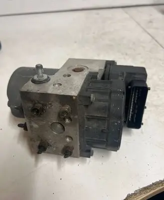 KIA Sorento ABS Pump 589103E310