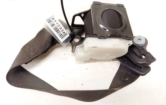Mercedes-Benz C W203 Rear seatbelt