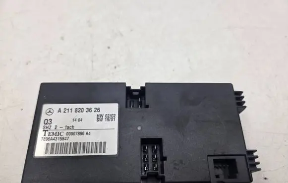 Mercedes-Benz E W211 Seat heating relay A2118203626 2118203626