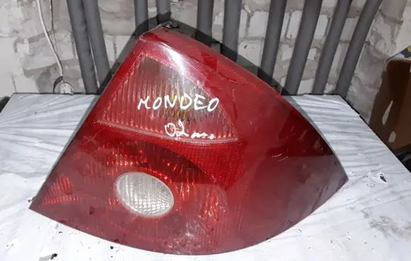 Ford Mondeo Mk III Rear/tail lights