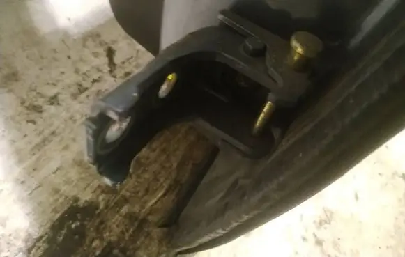 Peugeot 407 Rear door lower hinge 