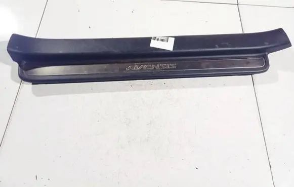 Toyota Avensis T250 Front sill trim cover 6791405050 67914-05050