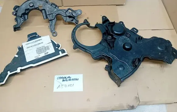 Citroen C4 II Picasso Timing belt guard (cover) 9839876380