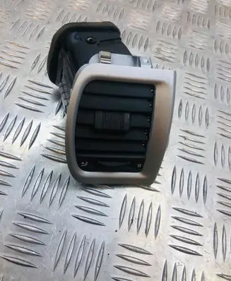 Skoda Roomster (5J) Dash center air vent grill