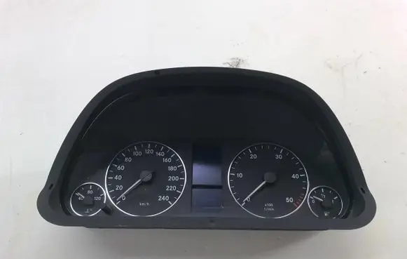 Speedometer (instrument cluster)