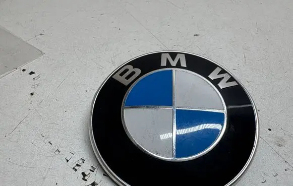 BMW 5 F10 F11 Manufacturer badge logo/emblem 813237505