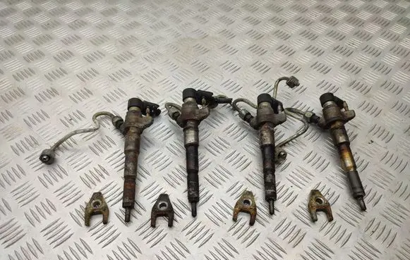 Renault Master III Fuel injectors set 166000372R