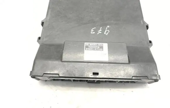 Toyota Prius (XW30) Engine control unit/module ECU 8968147100 2850000263