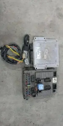 Citroen C5 Engine control unit/module 0281010808 9648235680