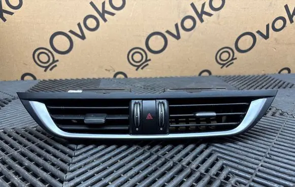 Alfa Romeo Stelvio Dash center air vent grill 1561160970