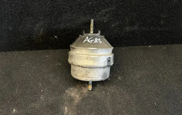 Audi A6 S6 C5 4B Engine mount bracket W1790918