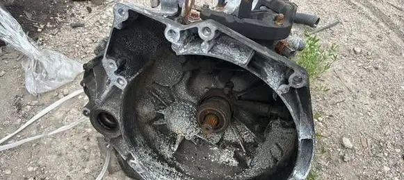 Ford C-MAX II Manual 6 speed gearbox AV6R7F096GE