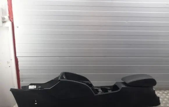 Audi A3 S3 8V Center console 8V1863241