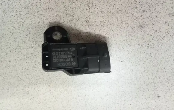 Opel Antara Air pressure sensor 0281006052 55568176