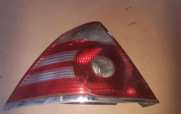 Ford Mondeo Mk III Rear/tail lights 1S7113405A 6S7113405A