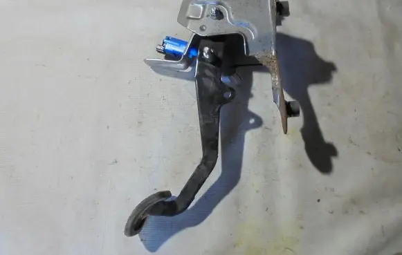 Renault Clio IV Clutch pedal 465039064R