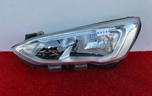 Ford Focus Headlight/headlamp JX7B-13W030-VD