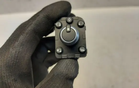 Audi A3 8Y Fog light switch 4M0959565T