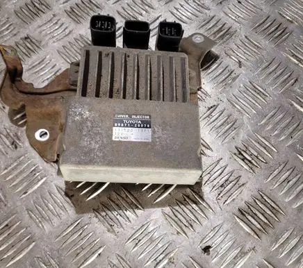 Toyota Avensis T250 Fuel injection control unit/module 1310001371 8987120070