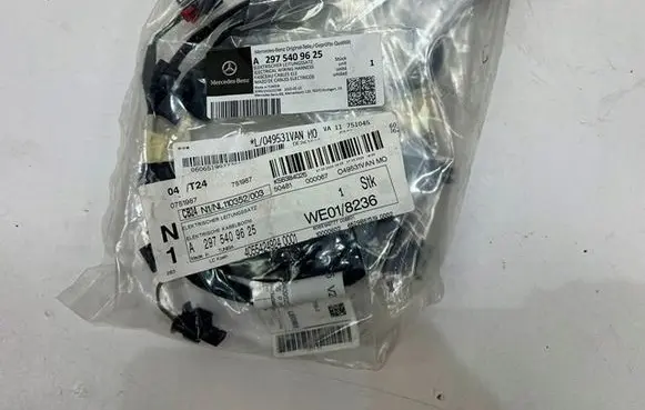 Mercedes-Benz EQS V297 Front tow hook cap/cover A2975409625