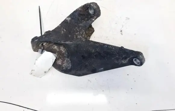 Audi A6 S6 C6 4F Engine mounting bracket 4F0199307N