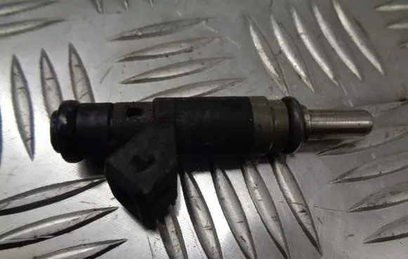 BMW 3 E36 Fuel injectors set 7506158
