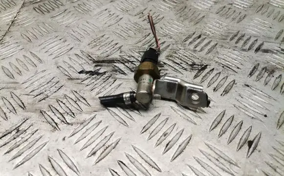 Fuel pressure sensor