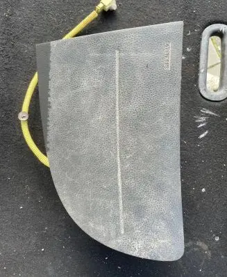 Knee airbag