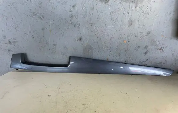 Renault Laguna III Dashboard glove box trim 684120012R A208DAG