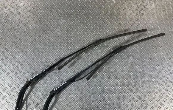 Volkswagen Crafter Front wiper blade arm A0018205944